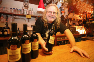 Dieter Baur - Django! - in seiner Bar.