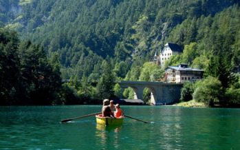 Hotel Schloss Fernsteinsee: Naturresort samt Tauchparadies